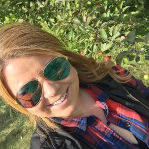 Meet your Posher, Rachel